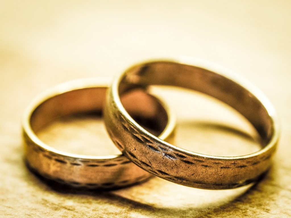 wedding-rings-g7ae26169d_1920.jpg